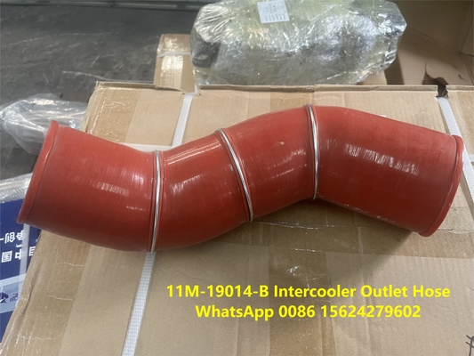 11M-19014-B ช่องน้ําอากาศออกของ Intercooler CAMC อะไหล่รถบรรทุก ช่องน้ําแก๊สที่ระบายความเย็น